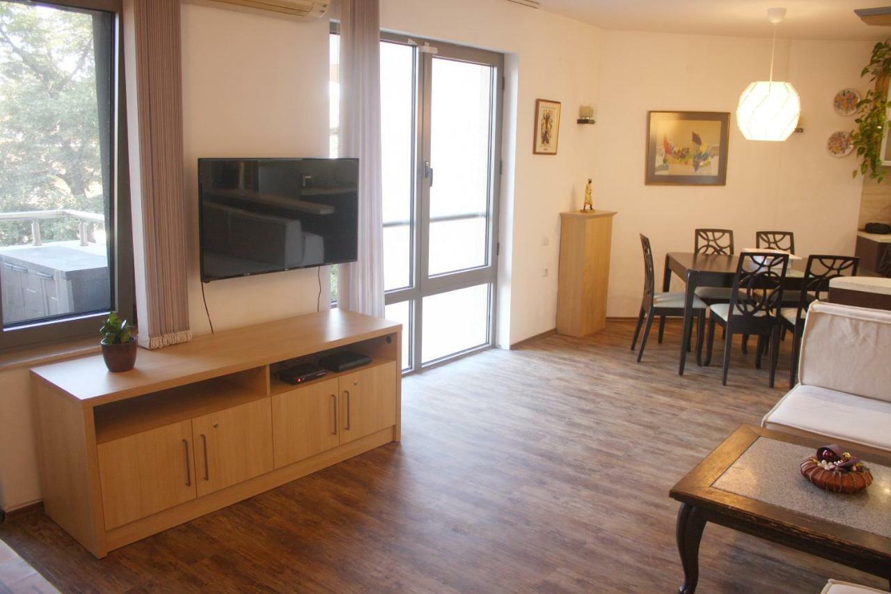 Central Square Apartment Пловдив Экстерьер фото