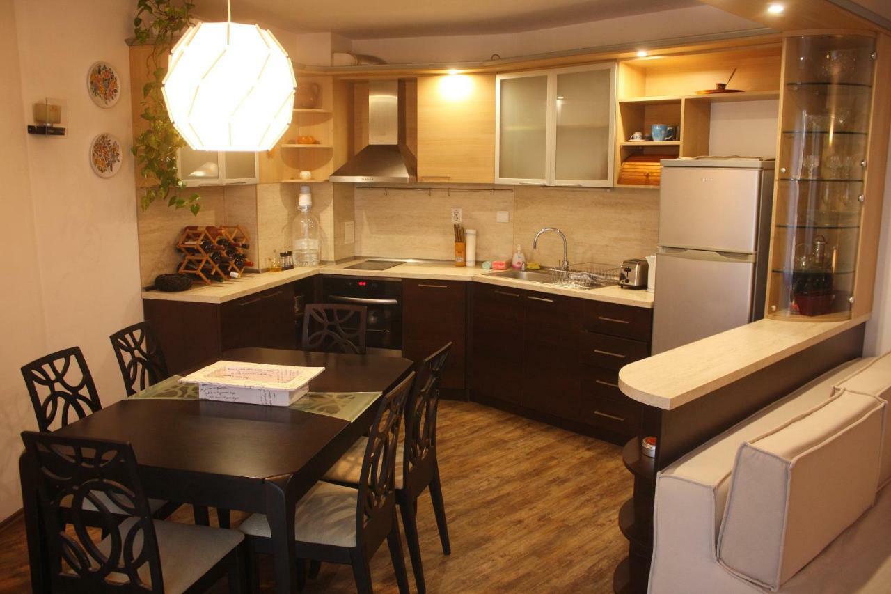 Central Square Apartment Пловдив Экстерьер фото